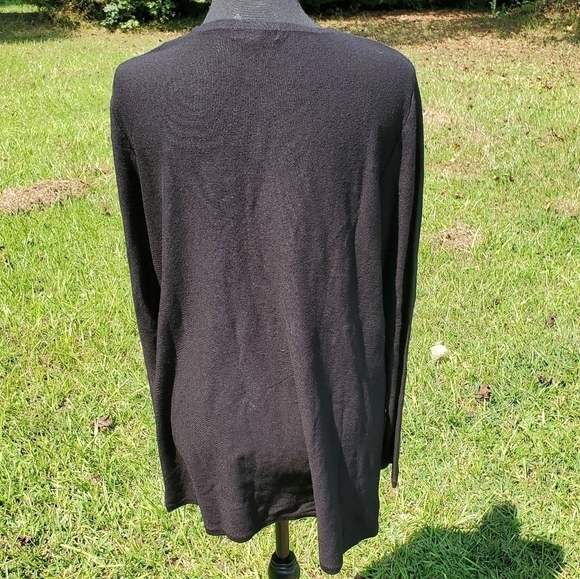 Long Sleeve Black Top with Peacock Feathers NWT - Picture 4 of 8